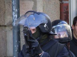 Le LBD 40 : une arme au cœur de la crise des Gilets jaunes en France
