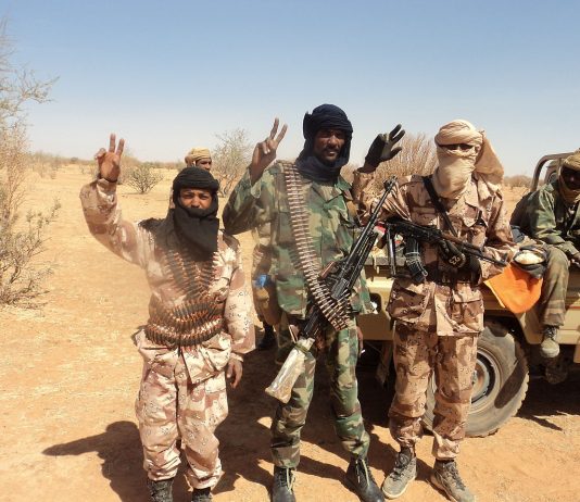 « Les armes de guerre comme les cacahuètes » : le Mali doit redonner la priorité à la lutte contre la prolifération des ALPC Arms proliferation in Mali