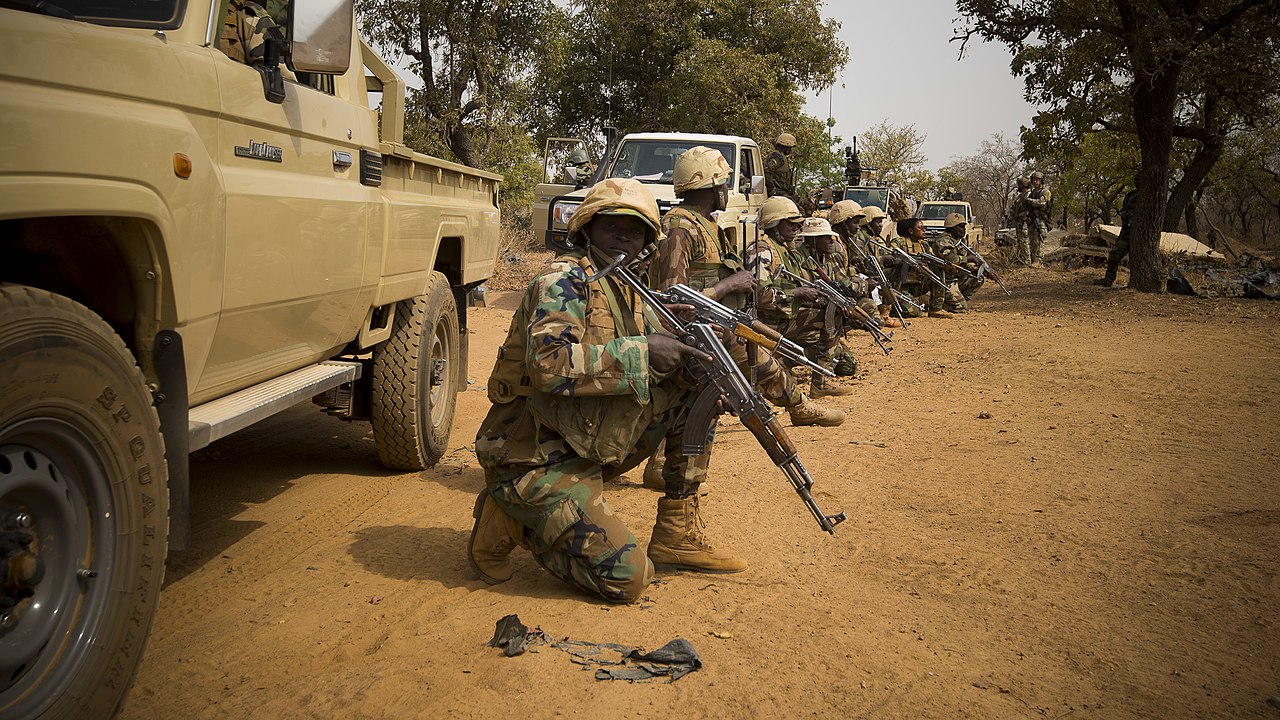 Le Rôle de la Tenue Militaire