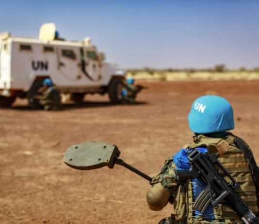 Les opérations de maintien de la paix face aux engins explosifs improvisés