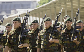 Jeunesse et Défense : les objectifs et controverses du nouveau service militaire en Belgique