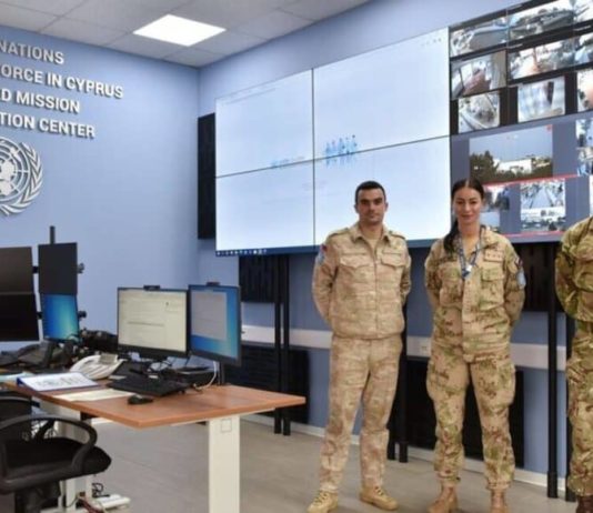 L’ONU à la croisée des chemins : gouverner les technologies numériques qui intègrent l’IA tout en les utilisant dans ses opérations de paix