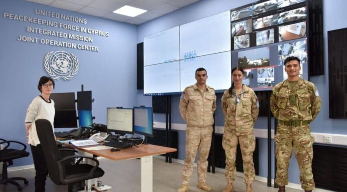 L’ONU à la croisée des chemins : gouverner les technologies numériques qui intègrent l’IA tout en les utilisant dans ses opérations de paix