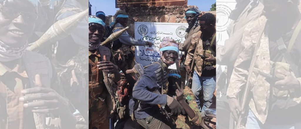 Des soldats des Forces armées soudanaises à Habila dans le Kordofan,
