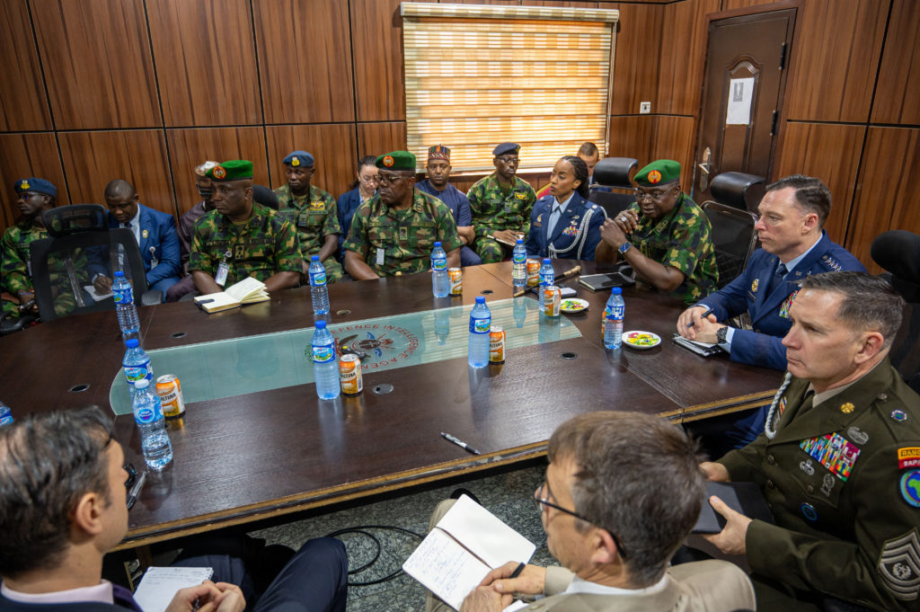 Visite des représentants de l’US Africa Command (AFRICOM) au Nigeria dans le cadre du renforcement du partenariat sécuritaire entre les deux pays, le 9 février 2026.
